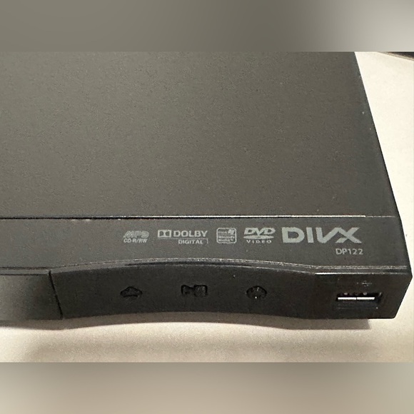 LG DVD Player with Remote - Picture 5 of 12